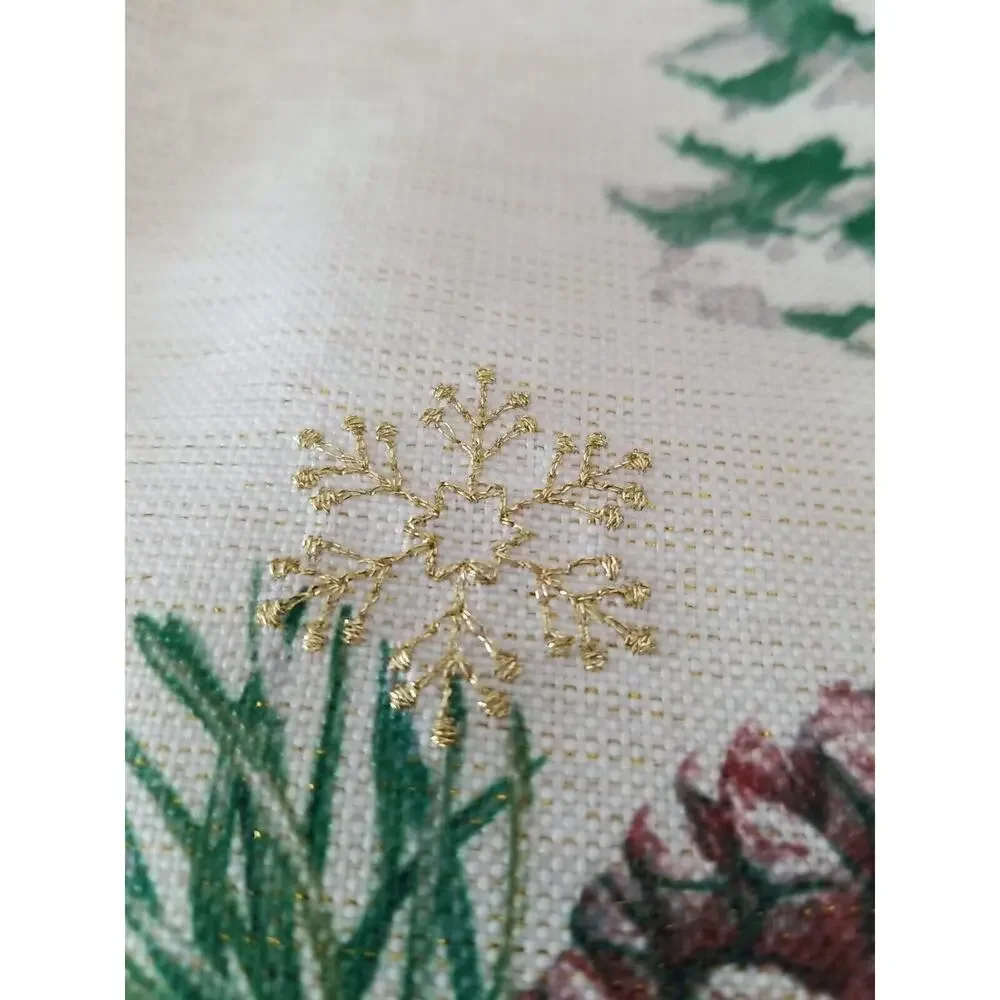 Christmas Winter Wonderland Table Runner 16